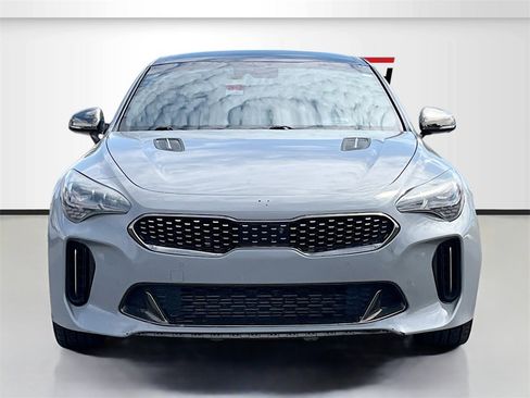Used 2020 Kia Stinger GT2 image 2
