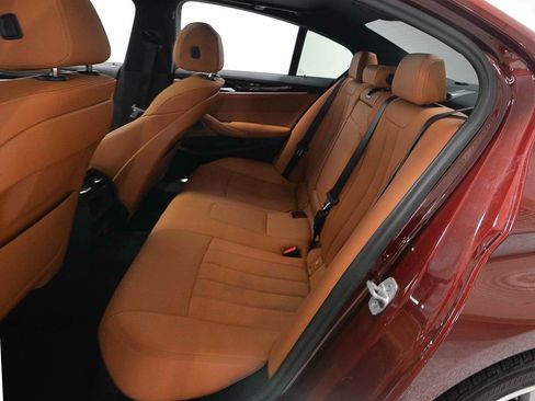 Used 2023 BMW 530i w/ Premium Package RWD image 11