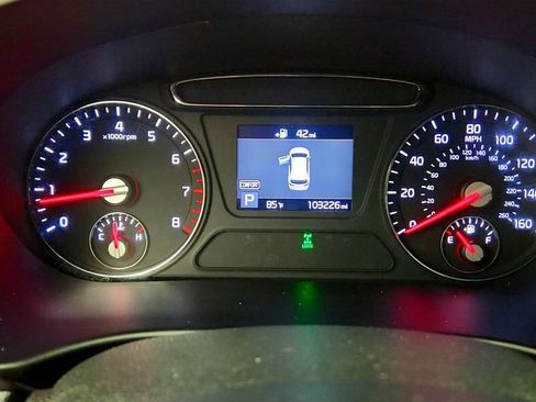 Used 2019 Kia Sorento AWD image 14