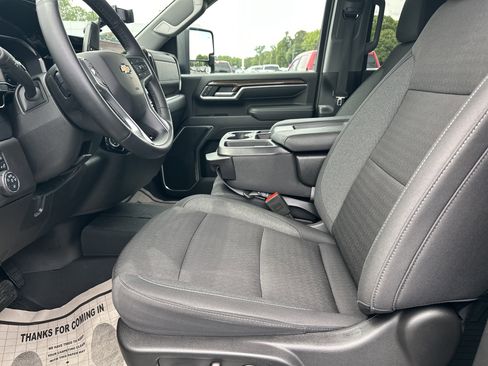 Used 2024 Chevrolet Silverado 2500 LT w/ All Star Edition AWD/4WD image 9