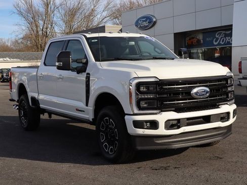 Used 2025 Ford F350 Platinum image 2