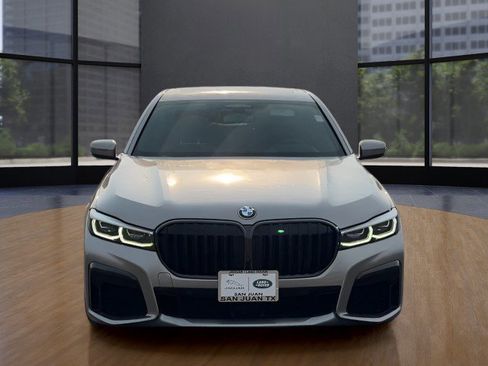 Used 2022 BMW 750i xDrive image 8