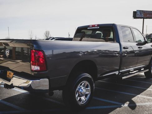 Used 2018 RAM 2500 Tradesman w/ Chrome Appearance Group image 26