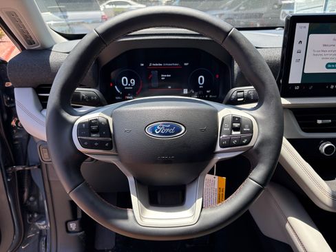 New 2026 Ford Explorer Active w/ Active Comfort Package AWD/4WD image 9