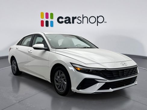 Used 2024 Hyundai Elantra SEL image 7