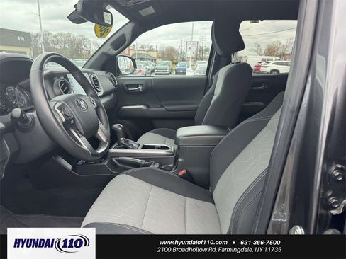 Used 2023 Toyota Tacoma TRD Off-Road image 13