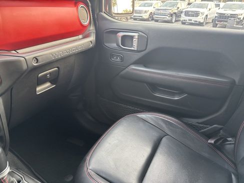 Used 2021 Jeep Wrangler Unlimited Rubicon image 25