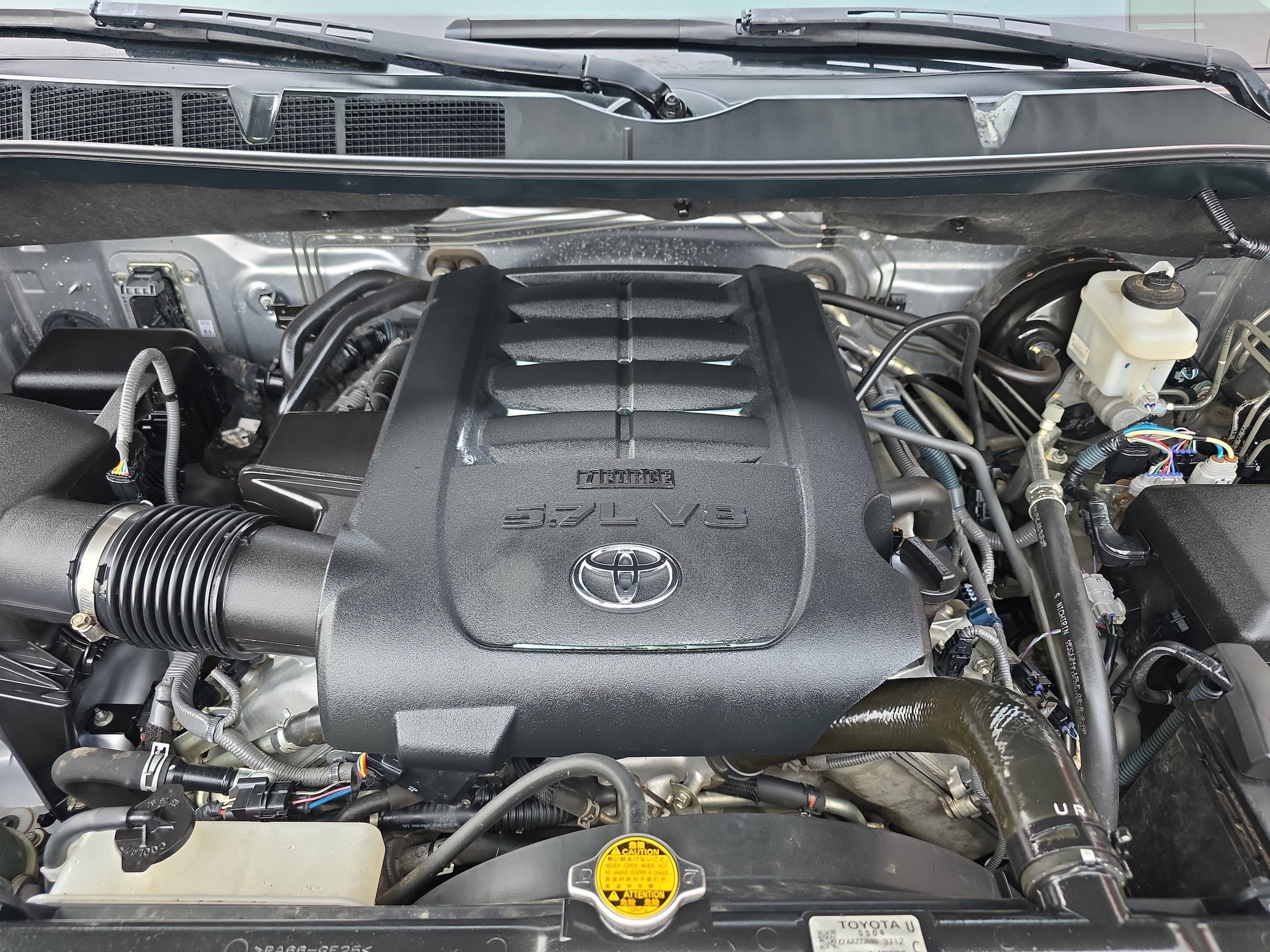 Used 2015 Toyota Tundra SR5 w/ TRD Off Road Package AWD/4WD image 10