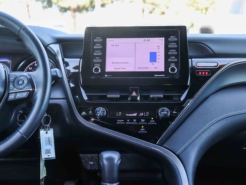 Certified 2022 Toyota Camry SE w/ Carpet Mat Package (TMS) FWD image 16