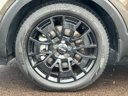 Used 2022 Kia Telluride EX w/ EX Premium Package image 25