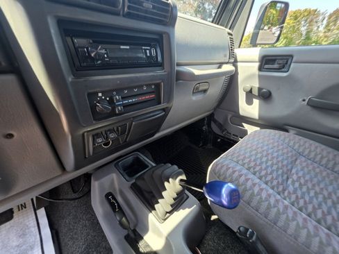 Used 1998 Jeep Wrangler Sport AWD/4WD image 12