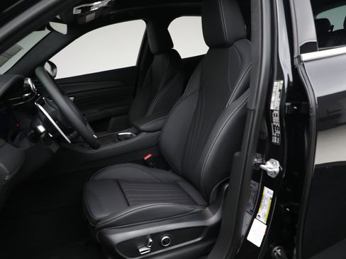 New 2025 Maserati Grecale GT image 15