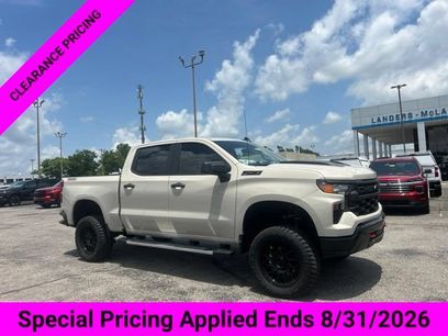 New 2026 Chevrolet Silverado 1500 Custom Trail Boss w/ LPO, Dark Essentials Package