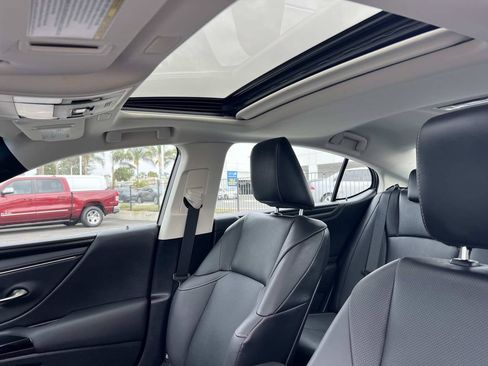 Used 2023 Lexus ES 350 w/ Premium Package FWD image 20