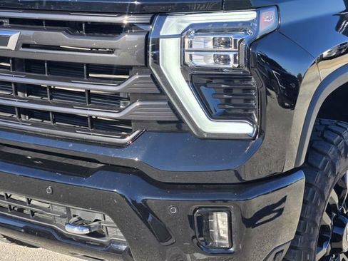 Used 2025 Chevrolet Silverado 2500 High Country w/ Midnight Edition image 10