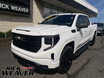 Used 2024 GMC Sierra 1500 Elevation w/ LPO, Elevation Black Package