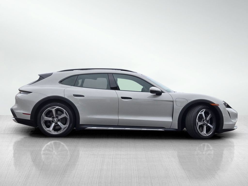 Used 2022 Porsche Taycan 4 Cross Turismo AWD/4WD image 4