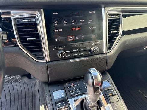 Used 2018 Porsche Macan S AWD/4WD image 25