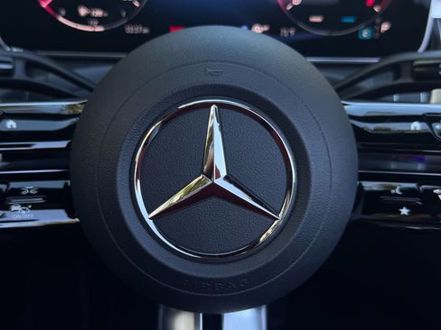 Used 2024 Mercedes-Benz CLE 450 4MATIC Cabriolet image 65