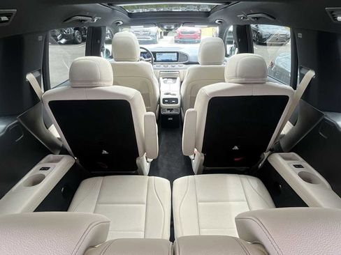 Certified 2025 Mercedes-Benz GLS 450 4MATIC image 13