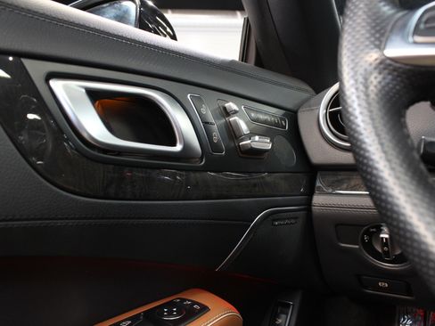 Used 2017 Mercedes-Benz SL 550 image 59