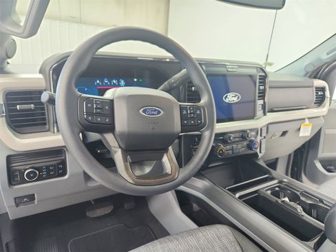 New 2026 Ford F250 XLT w/ XLT Premium Package image 18