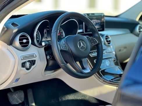 Used 2018 Mercedes-Benz C 300 4MATIC Sedan image 11