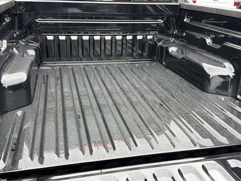 New 2025 Ford Maverick XL image 13