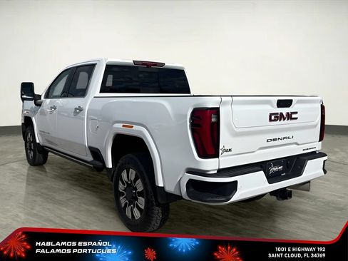 Used 2025 GMC Sierra 3500 Denali w/ Denali Reserve Package AWD/4WD image 3