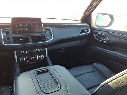 Used 2024 GMC Yukon SLT image 10