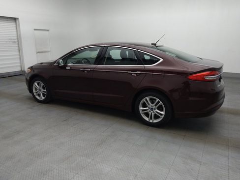 Used 2018 Ford Fusion SE w/ Fusion SE Technology Package FWD image 3