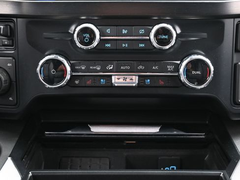 Used 2023 Ford F250 Lariat w/ Lariat Ultimate Package AWD/4WD image 41