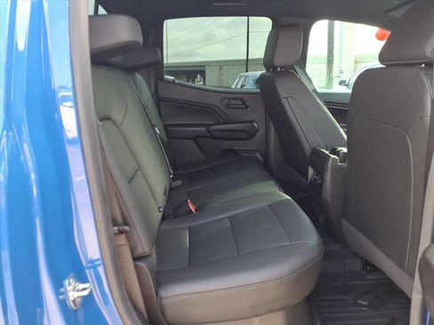Used 2025 Chevrolet Colorado Trail Boss AWD/4WD image 15