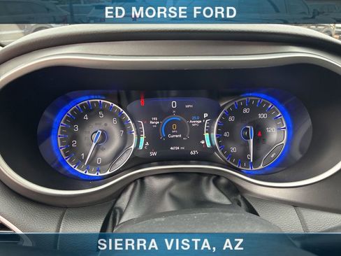 Used 2024 Chrysler Pacifica Touring-L FWD image 37