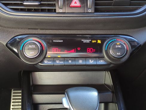 Used 2023 Kia Forte GT-Line image 25