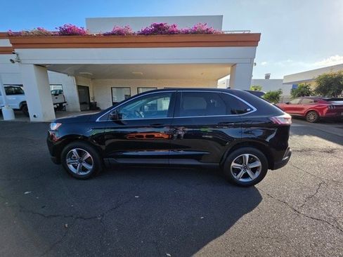Used 2021 Ford Edge SEL w/ Convenience Package image 4