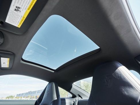 Used 2024 Porsche 911 Carrera S w/ Sport Package image 39