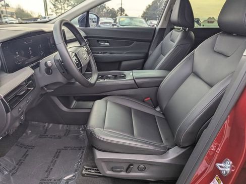 Used 2025 Nissan Murano SV image 19