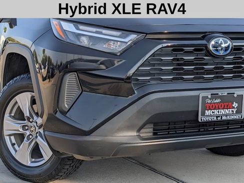 Used 2023 Toyota RAV4 XLE w/ Convenience Package AWD/4WD image 3