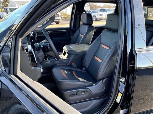 New 2026 GMC Sierra 2500 AT4 w/ AT4 Premium Plus Package AWD/4WD image 9