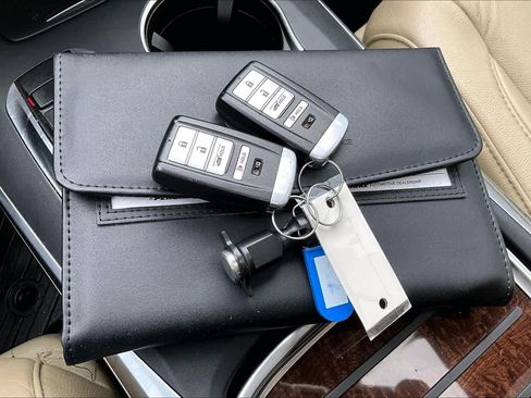 Used 2020 Acura MDX FWD image 13