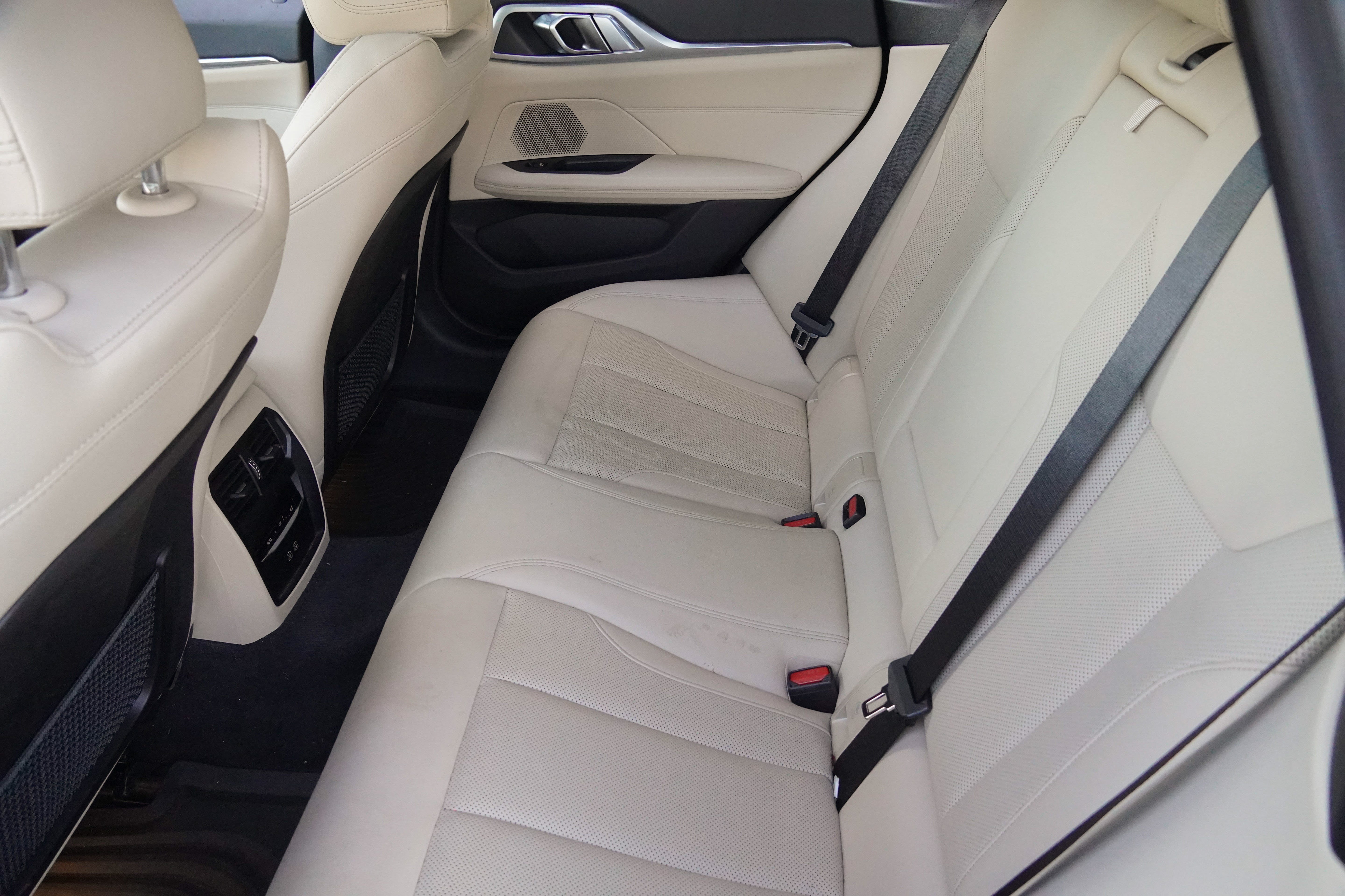 Certified 2024 BMW i4 eDrive35 w/ Premium Package RWD image 38
