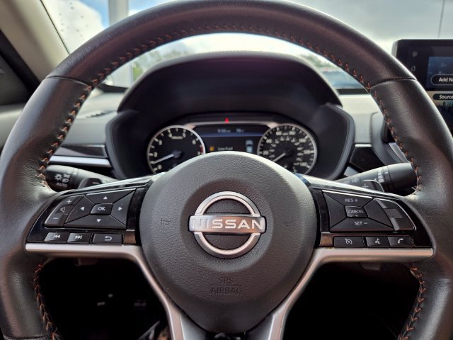 Used 2024 Nissan Altima 2.5 SR w/ SR Premium Package FWD image 22