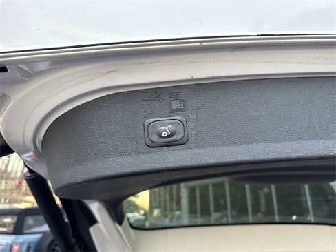 Used 2019 Ford Escape SEL image 32