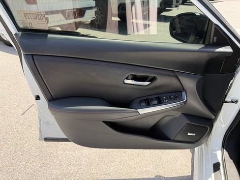 Used 2024 Nissan Sentra SR w/ SR Premium Package FWD image 14