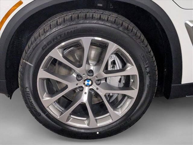Used 2026 BMW X5 xDrive50e w/ Premium Package AWD/4WD image 10