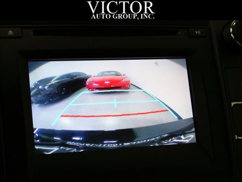 Used 2017 Toyota Camry SE image 25