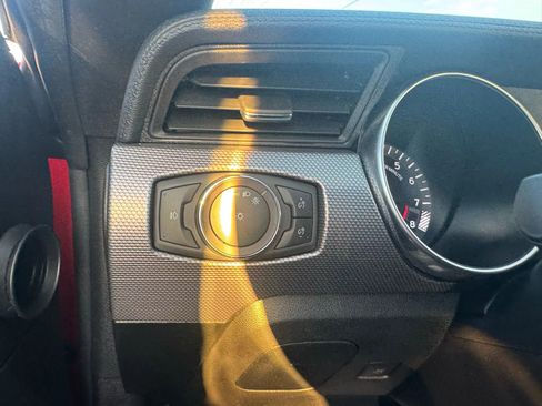 Used 2019 Ford Mustang GT image 18