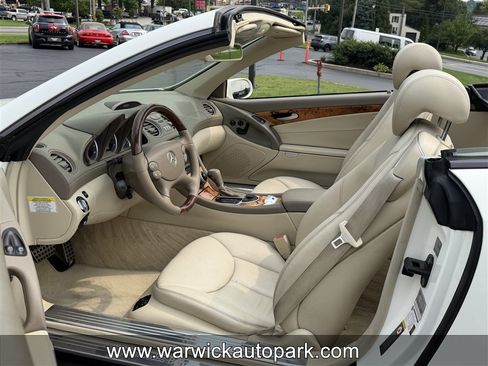 Used 2008 Mercedes-Benz SL 550 image 7