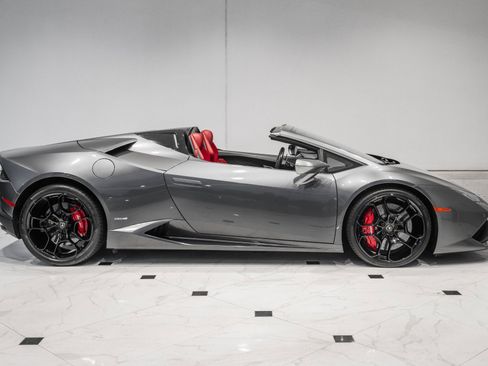 Used 2016 Lamborghini Huracan LP 610-4 AWD/4WD image 6